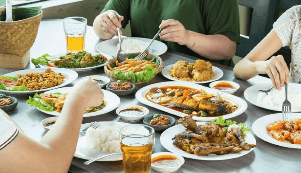 Lembur Kuring BSD Tawarkan Berbagai Sajian Menu Khas Nusantara!