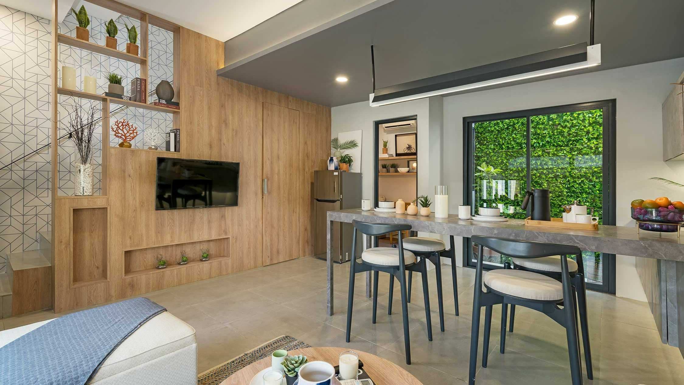 cozmohouse-livingroom-2.jpg